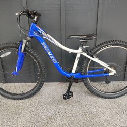 Specialized Hotrock 24" 7-Speed Hybrid Gravel/Mountain/Road Bike - Front Shocks - Light 12" Frame - TUNED - NEW Grips - Kenda Tires (MSRP $380) Kids