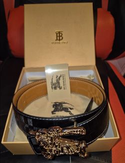 Burberry belt $200