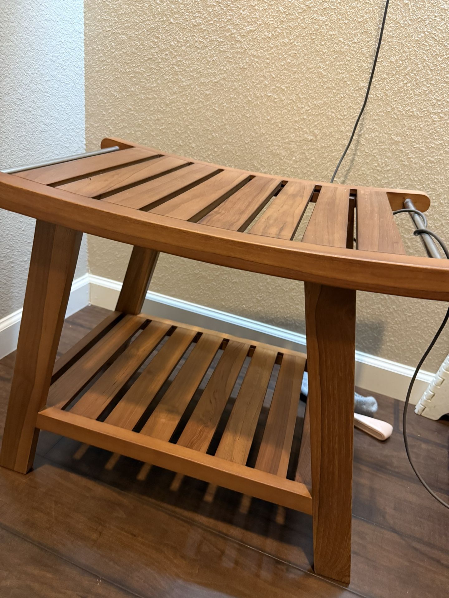 Beautiful Wood spa Chair With Towel Rack On Each Side Liked New