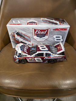 1:24 Diecast Dale Earnhardt Jr 2005 Born On Date Feb 20 1,104 Produced Budweiser