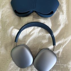 AirPod pro max first generation with smart case no charger 