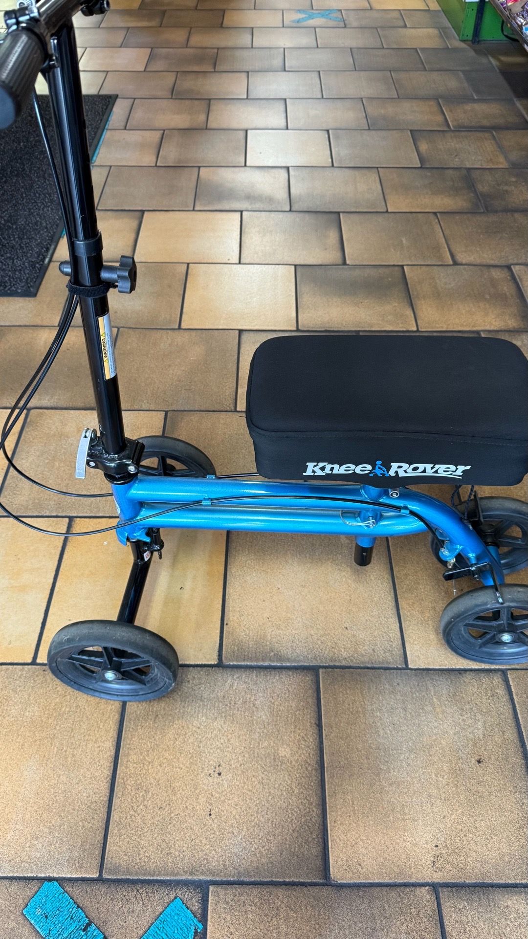 Knee rover scooter