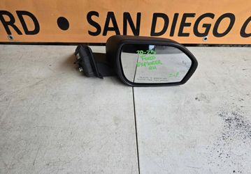 2020-2024  ford explorer  rh mirror oem