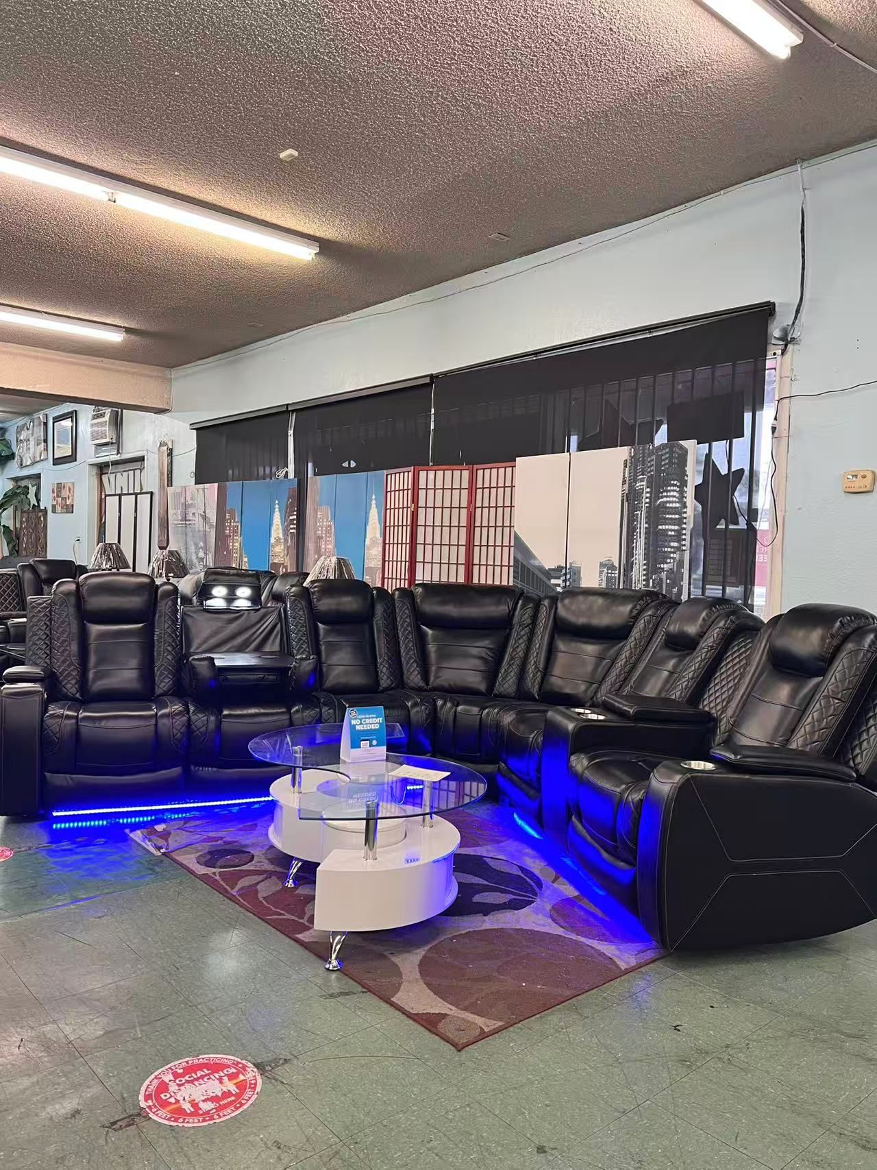 🚚Hot Deal🚚Brand New 3pc Power Reclining Sectional with Cup Holders $1799, Delivery and Set up Available.