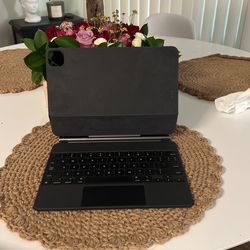 Apple Keyboard