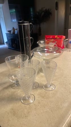 Mugs,cup all of this for 5