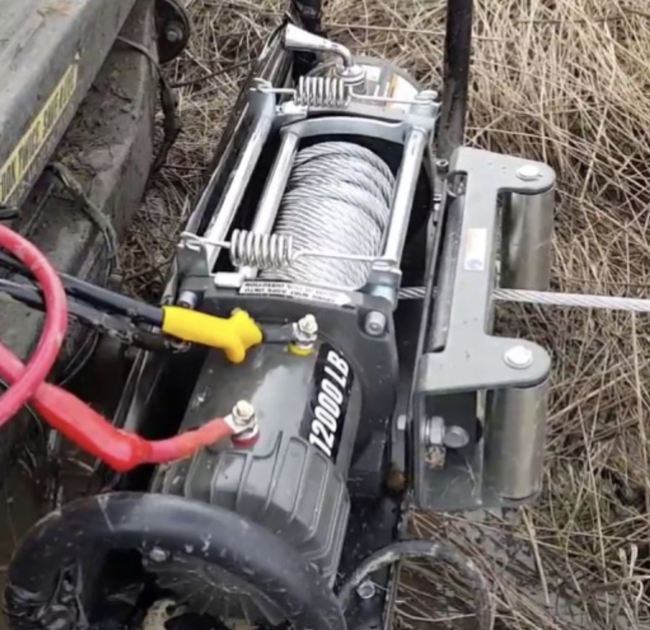 12,000 Lbs BADLAND Winch NEW IN BOX! (please read the "Entire