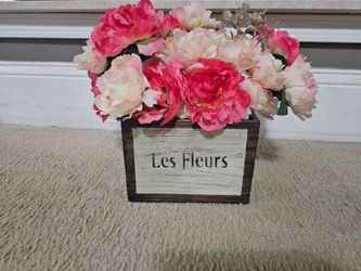 Les Fleurs Rustic Wood Box with Faux Flowers