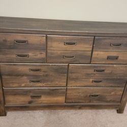 Dresser - 7 Drawers