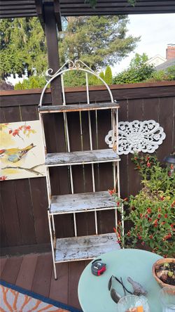Rusty chippy bakers rack