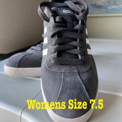 Adidas Women’s Size 7.5