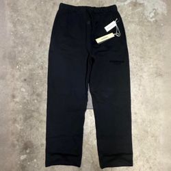 🔥 ESSENTIALS FEAR OF GOD BLACK SWEATPANTS – SIZE L (NEW)