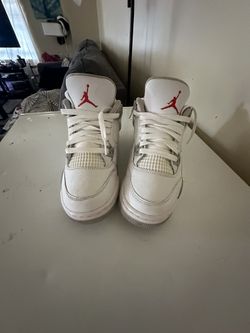 Air Jordan’s 4 “white Oreo”