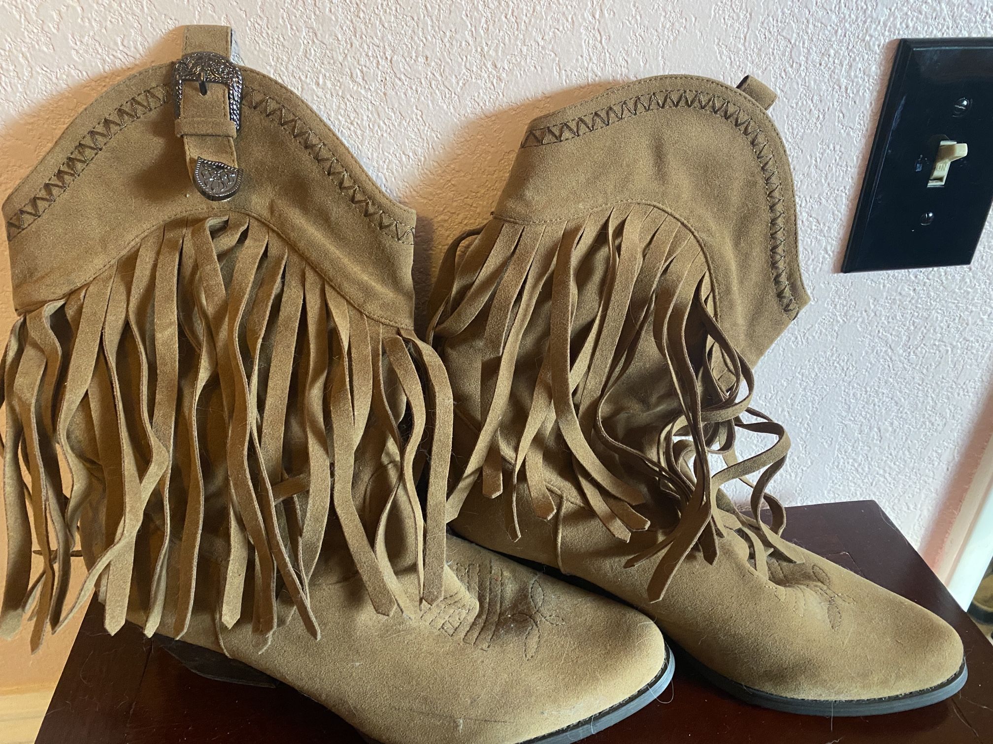 Womens Brown Suede Fringe Boots Size 10