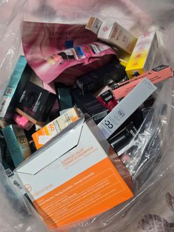 Makeup bag