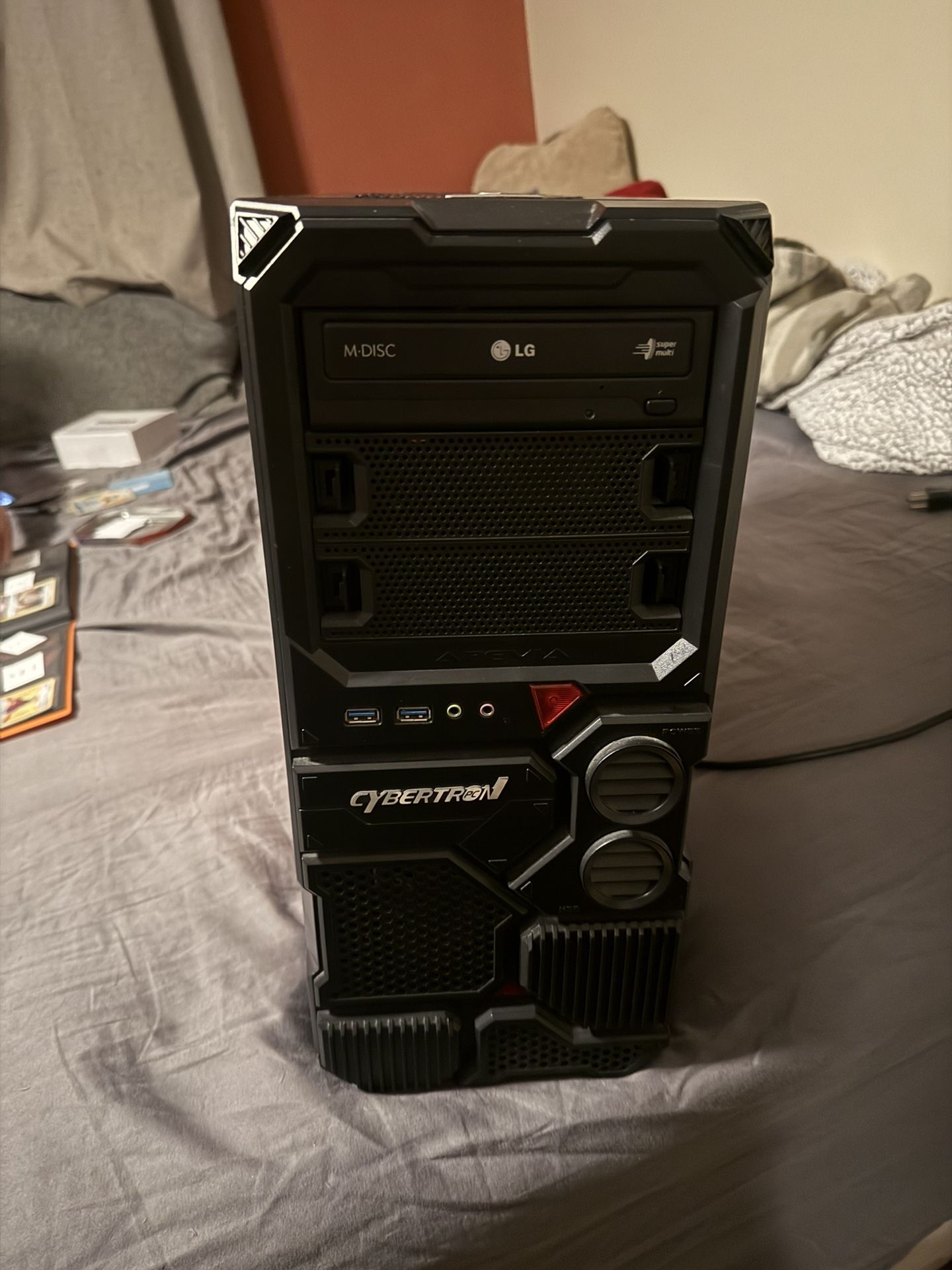 Cybertron Gaming PC