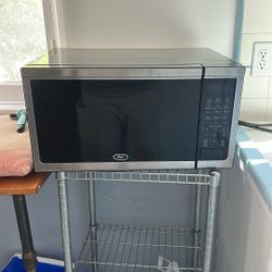 Large Oster Microwave 