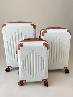 Set 3 maletas blanca con cafe (nuevas en su caja)