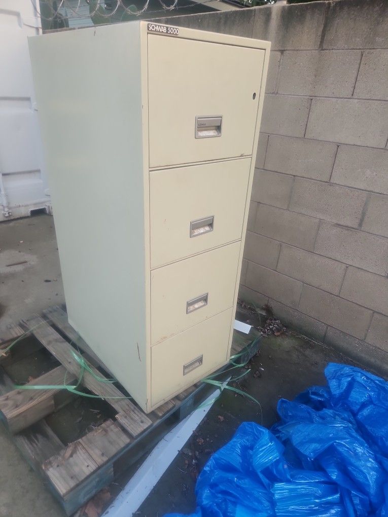 Heavy Duty Filing Cabinet 