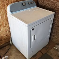 Whirlpool Dryer Model WGD4815EW2 Gas Tipe In Very Good Condition 