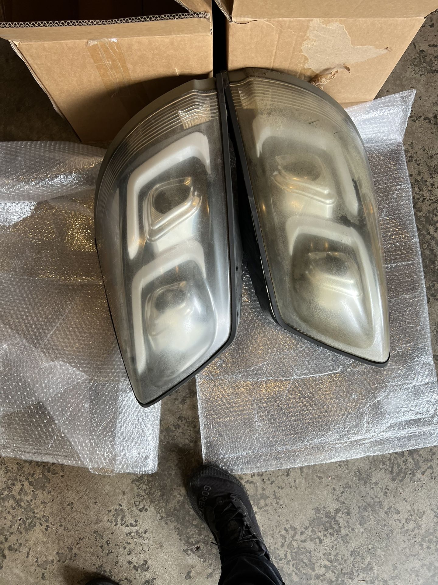 Volvo Vnl Headlights