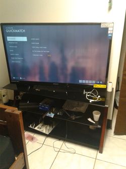 TV 50 . AND STAND TV NEW