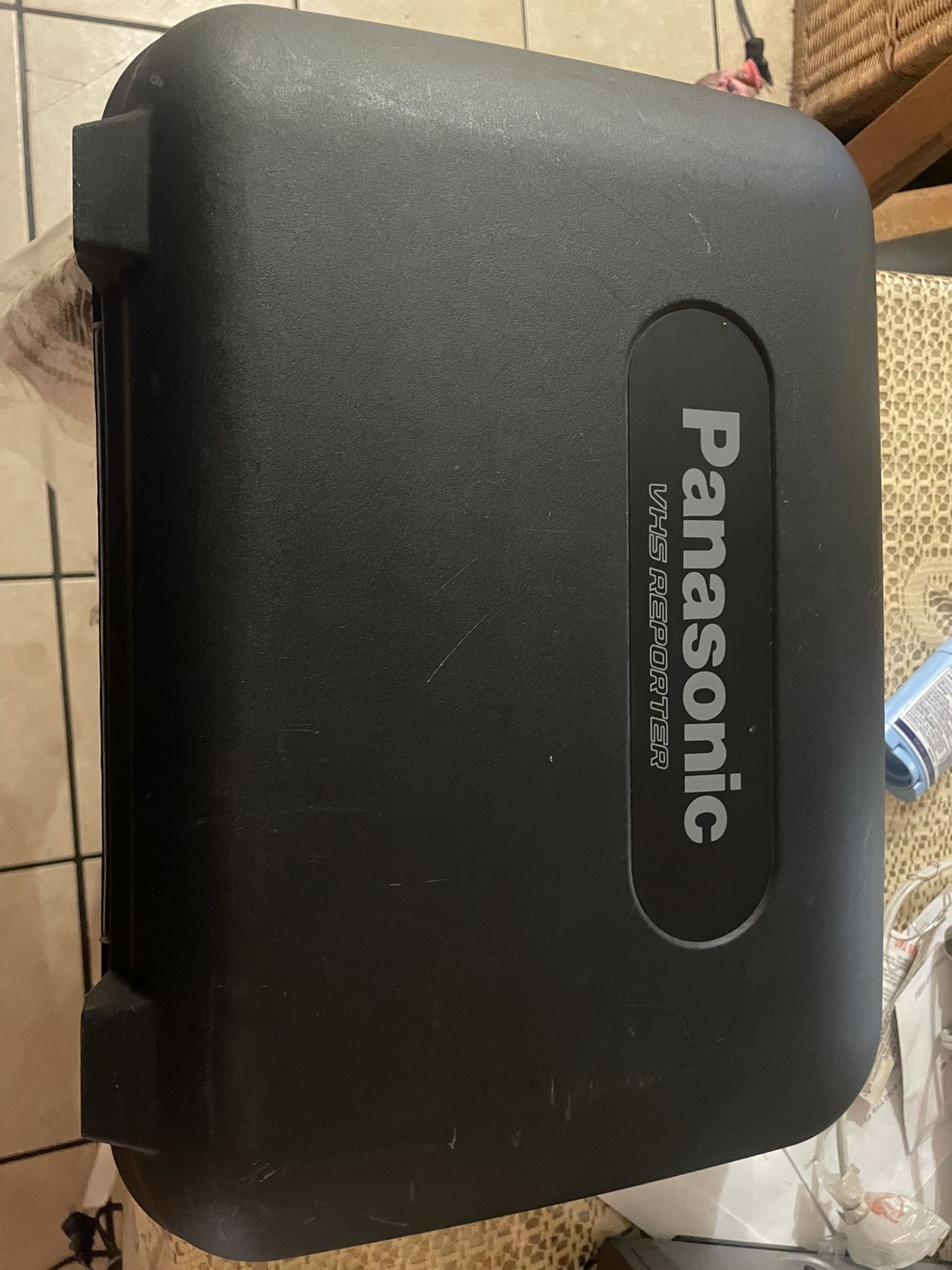 VINTAGE PANASONIC AG 188 PROLINE VHS REPORTER VIDEO CAMERA w CASE