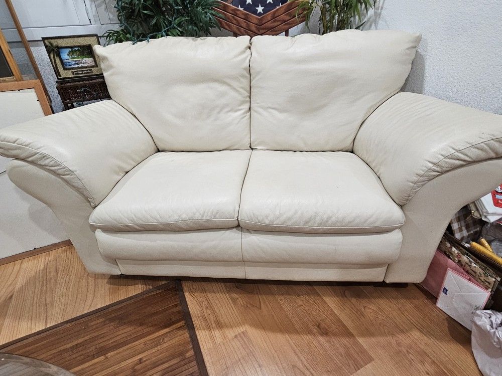 Cream Leather Couch Set