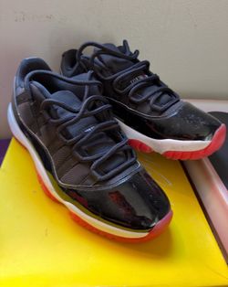 Jordan 11 Retro Low Bred (2025) : Sz 11.5 mens