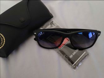 Ray-Ban Unisex RB2132 New Wayfarer Polarized Square Sunglasses, Matte Black/Polarized Blue Gradient