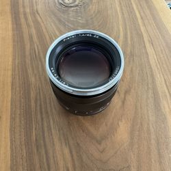 Carl Zeiss Planar 85mm
