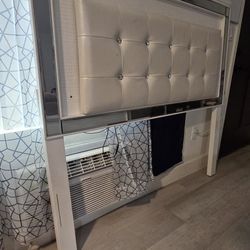 Bed Frame Full Size / Base De Cama Full 