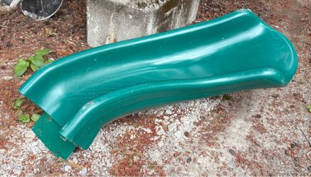 6’ft. Green banana slide