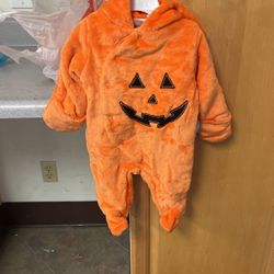 Costume