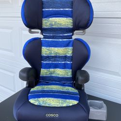 Booster - Car Seat • In New Condition •