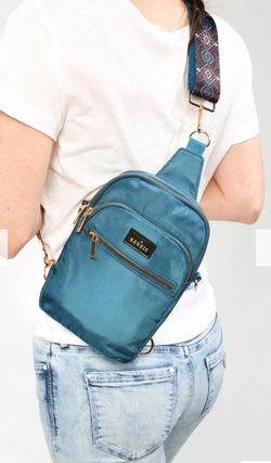 Kedzie Roundtrip Convertible Sling Bag – Trendy Teal with Geometric Strap