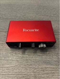 Focusrite Scarlett Solo 3rd Gen USB Audio Interface for Guitarists, Vocalists, Podcasters or Producers to record and playback studio quality sound
