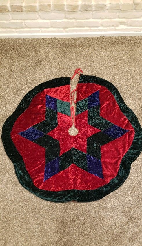 Crushed Velvet Tree Skirt