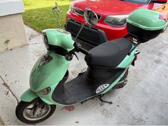 2021 Genuine Buddy 50 Scooter with trailer hitch carrier