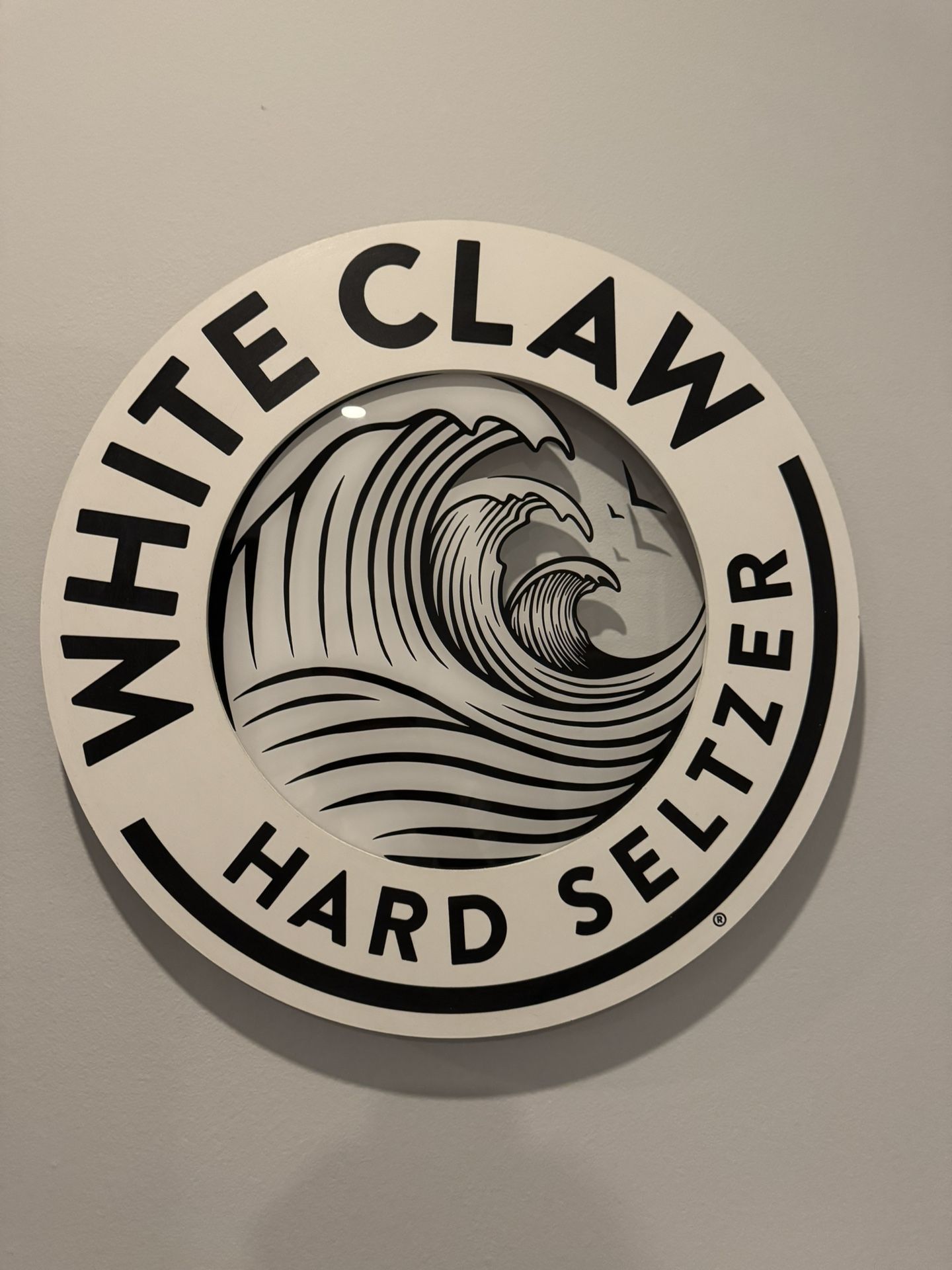 White Claw Sighn