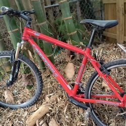 Canondale F6 BICYCLE 