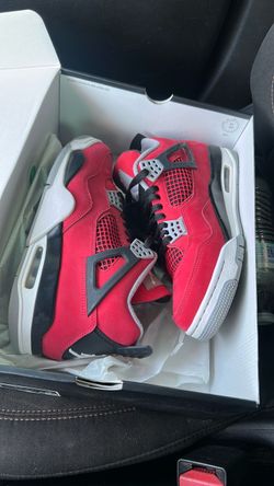 Air Jordan 4 Retro Toro Bravo Sneakers