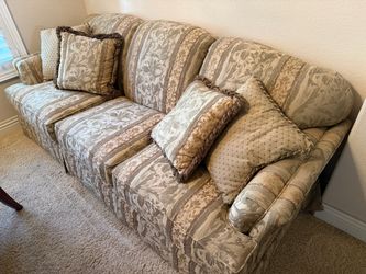 Couch and Loveseat with throw pillows