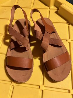 Girls Shoes Size 4 $15 Very Good Conditions 