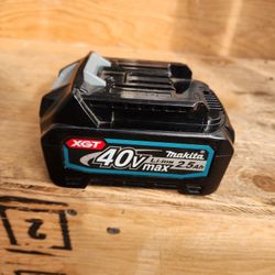 MAKITA XGT BATTERY, 40 V ,NEW ,$$$160 ,OBO
