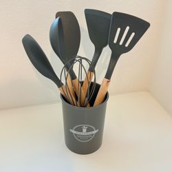 Kitchen cooking utensils