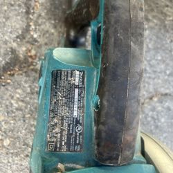 Makita Tools 5477NB Builders 15 Amp Electric 7-1/4" Hypoid Circular Saw w/Blade