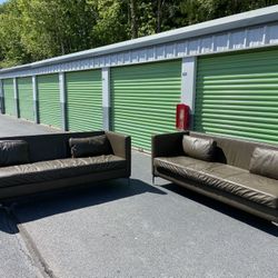 2 Brown Leather Couches (free delivery)🚚