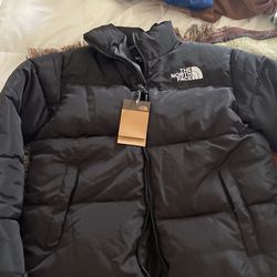 THE NORTH FACE puffer jacket