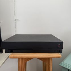 Xbox One & Controller 